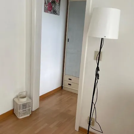 Iris Apartment *
